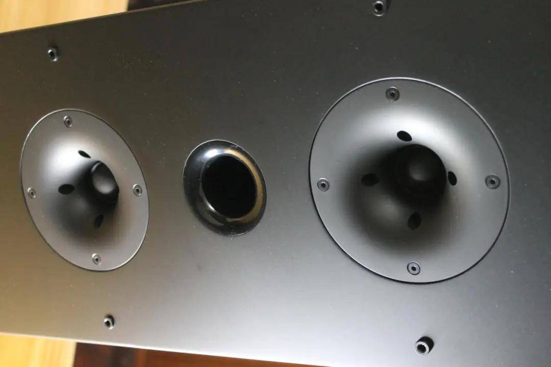 超薄音箱只要两千？Viator Sound M系列音箱和SUB12低音炮评测