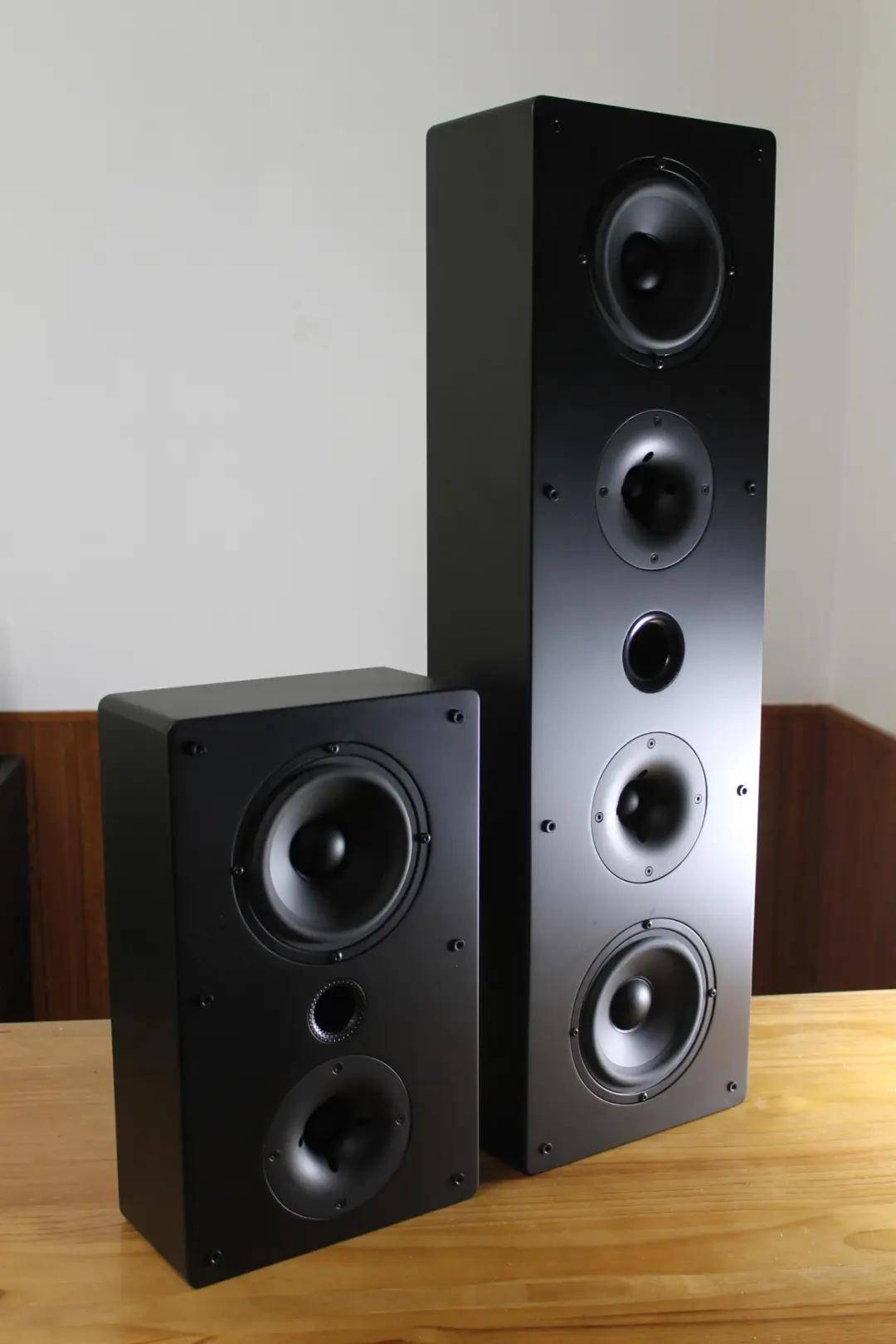 超薄音箱只要两千？Viator Sound M系列音箱和SUB12低音炮评测