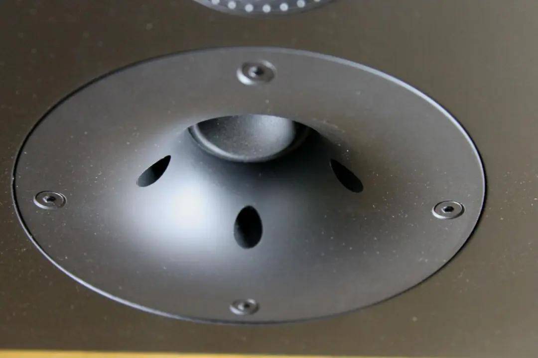 超薄音箱只要两千？Viator Sound M系列音箱和SUB12低音炮评测