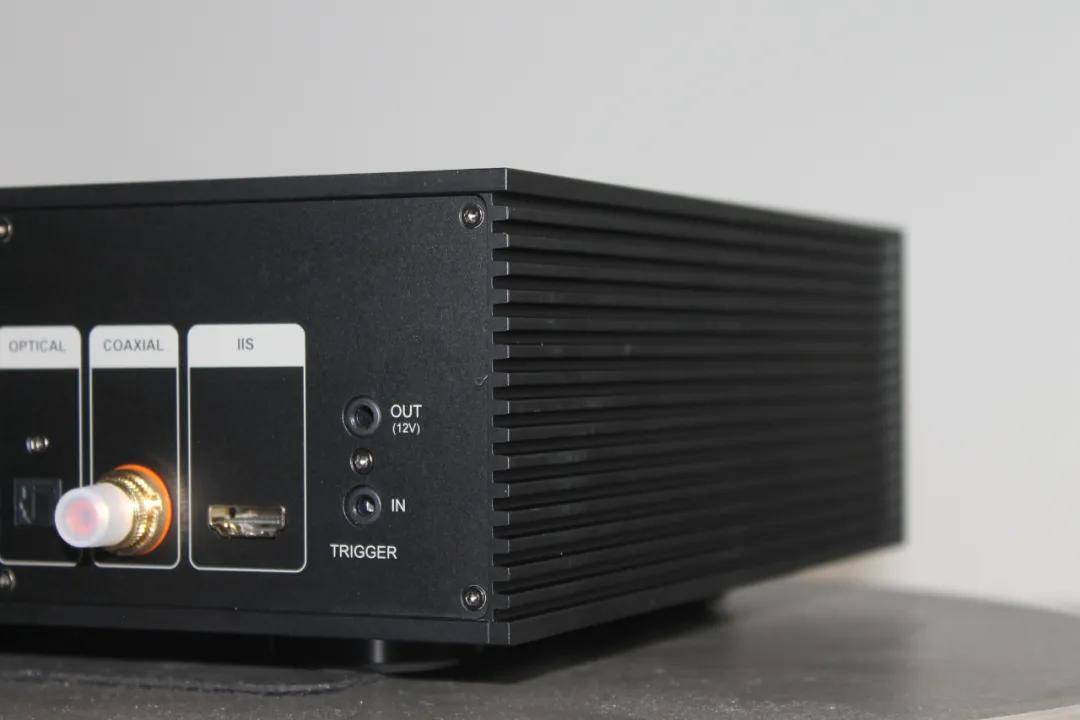 像手机一样好用，还带自动房间校正的数字转盘你见过么？