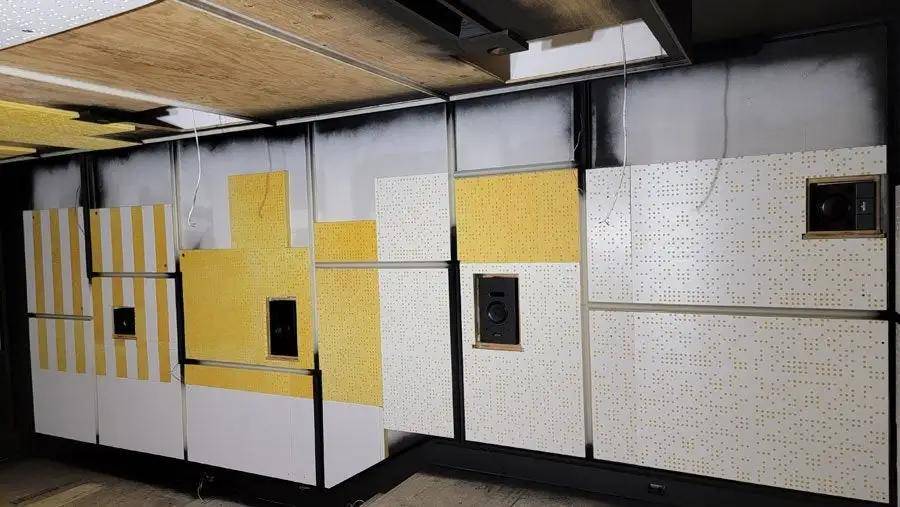 老外手搓发烧级影音室，IMAX感扑面而来