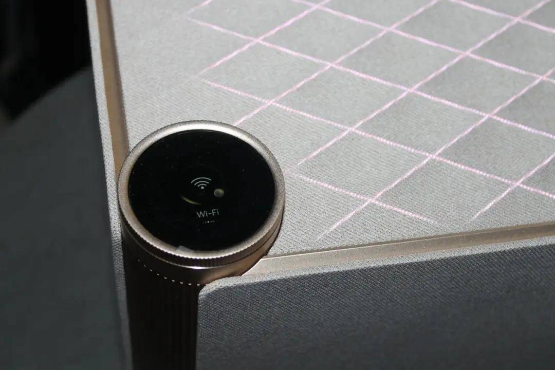 新玩具到手，支持全景声的无线音箱你见过吗？