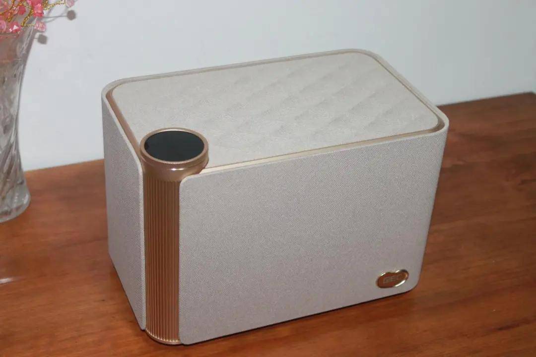 新玩具到手，支持全景声的无线音箱你见过吗？