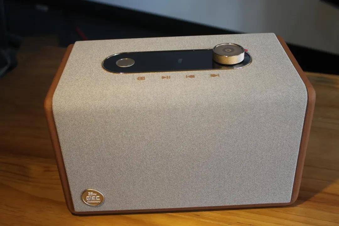 便携音箱怎么选?杰科Q25与马歇尔Kilburn III试用笔记 便携音箱怎么选?杰科Q25与马歇尔Kilburn III试用笔记