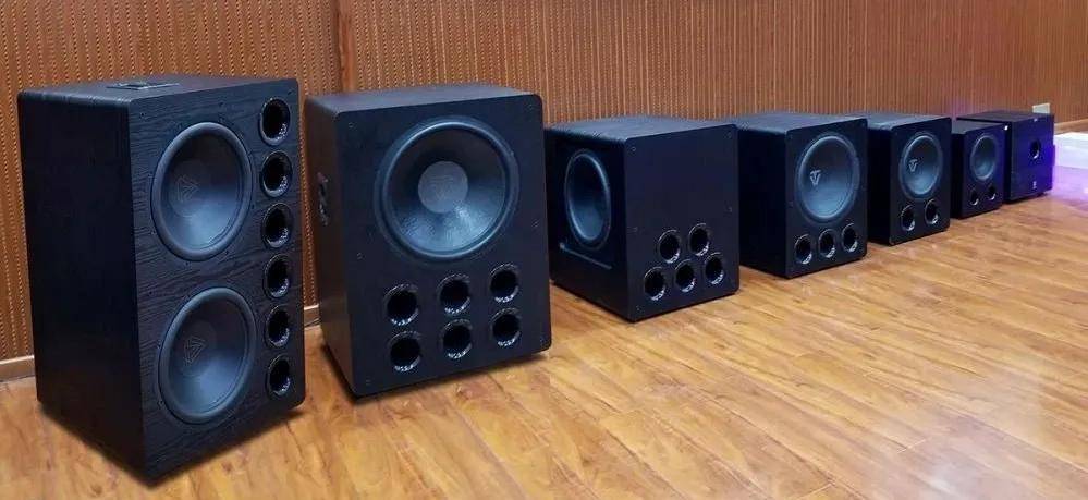 密闭炮和倒相炮能混用吗？家庭影院多炮玩法的秘密 