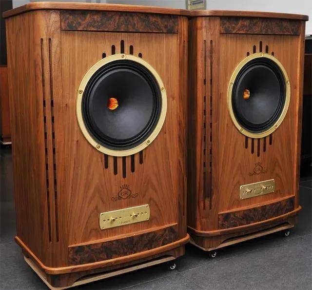 为啥音箱不用实木做箱体？音箱的秘密