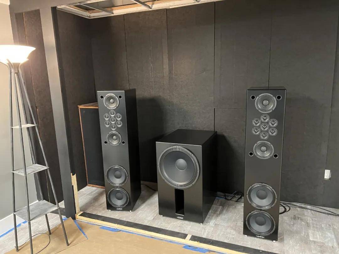 多个低音炮能代替低频陷阱吗？低音炮摆哪里最合适？ 