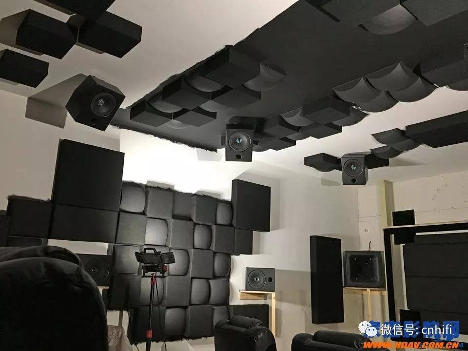 国外烧友的“炮墙”全景声家庭影院 