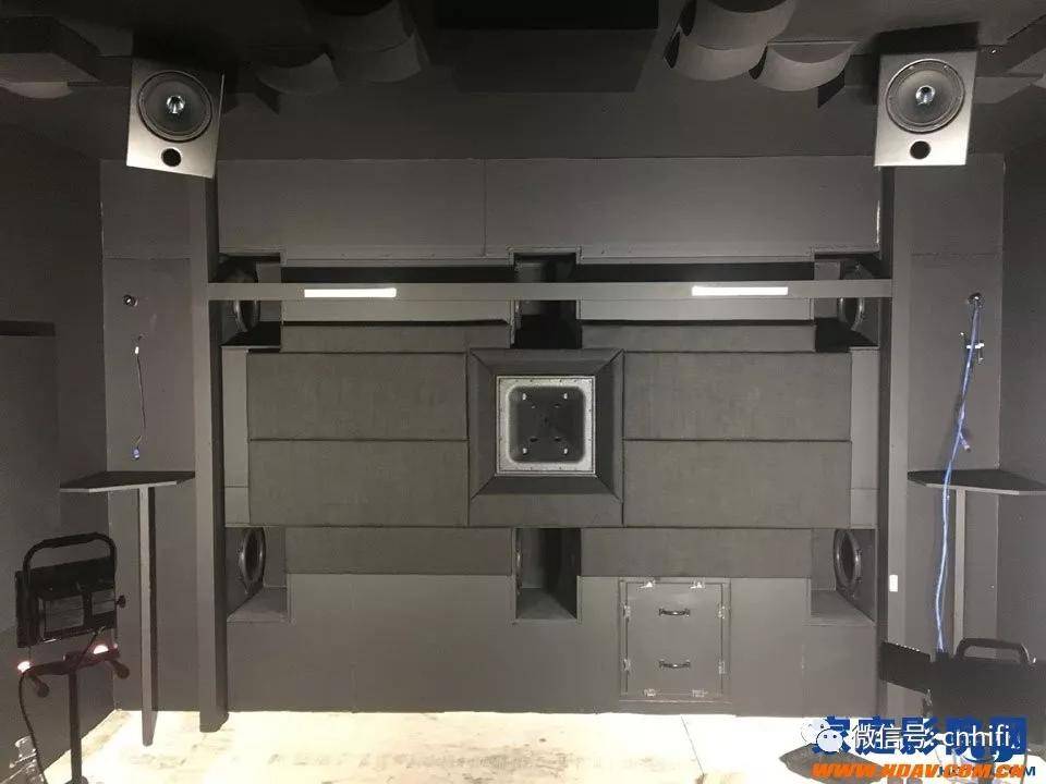 国外烧友的“炮墙”全景声家庭影院 