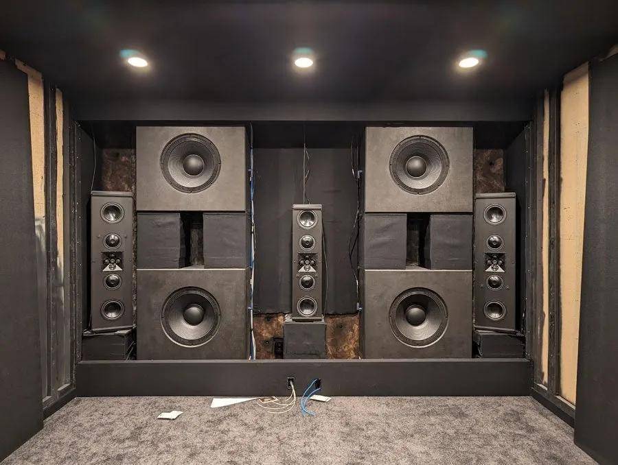 家庭影院低音炮为啥2只起买？是不是商家的骗局？